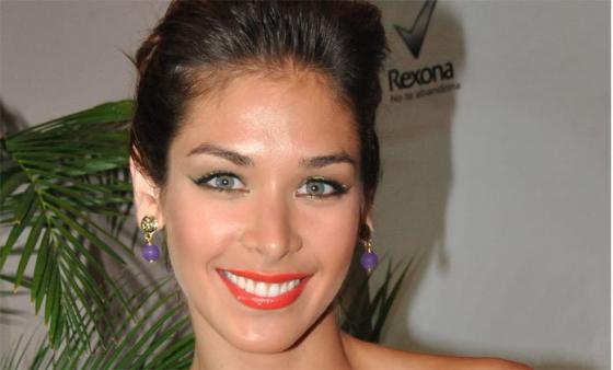 dayanamendoza696.jpg