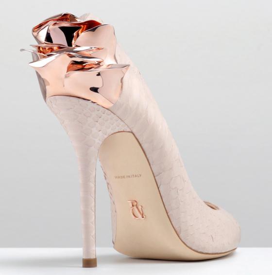 ralph-and-russo-rose-pump-matte-pink-python-rose-gold-rose-heel-detail-2_2x_1_6_2.thumb.jpg.80c6dbc3b4c0266c3a69fce7da6025f2.jpg