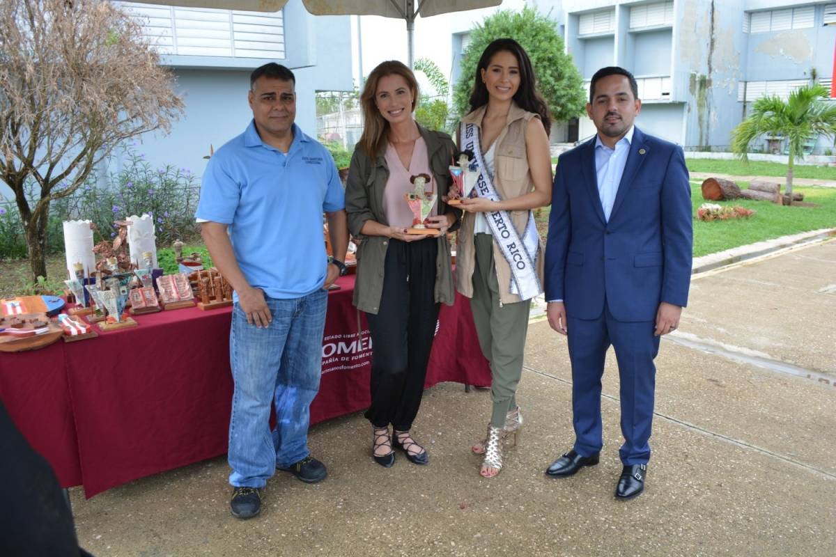 Miss Puerto Rico, Danna Hernández, lleva artesanías hechas en madera reciclada del huracán María como regalo a las candidatas del Miss Universo 2017