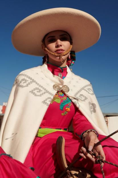 Escaramuza-Slide-2-mobile.jpg