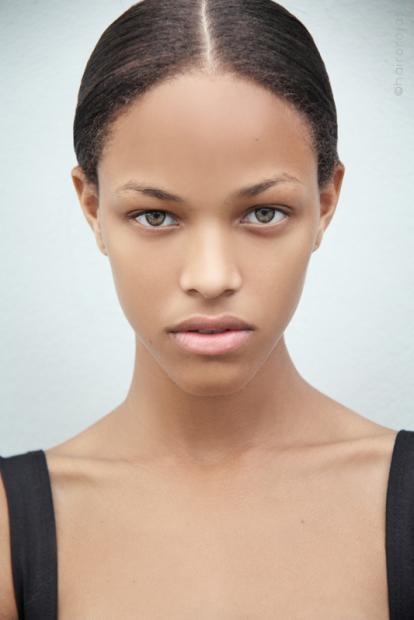 scarlet-models.thumb.jpg.b74590f1bf59bf85487adfbf43570d11.jpg
