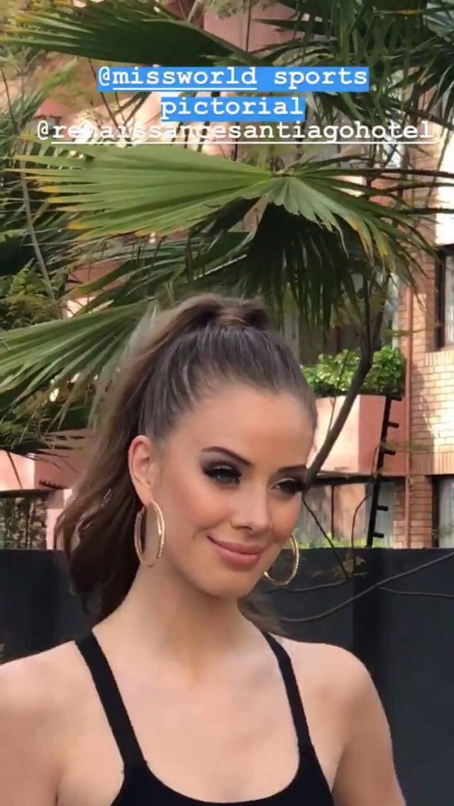 D I O S A - Anahí Hormazabal en el backstage de sus oficiales para el Miss Mundo