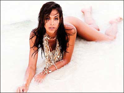 w-miss-universo-maxim-3.jpg.a209b8053c0c935bccbfc37936b5b548.jpg