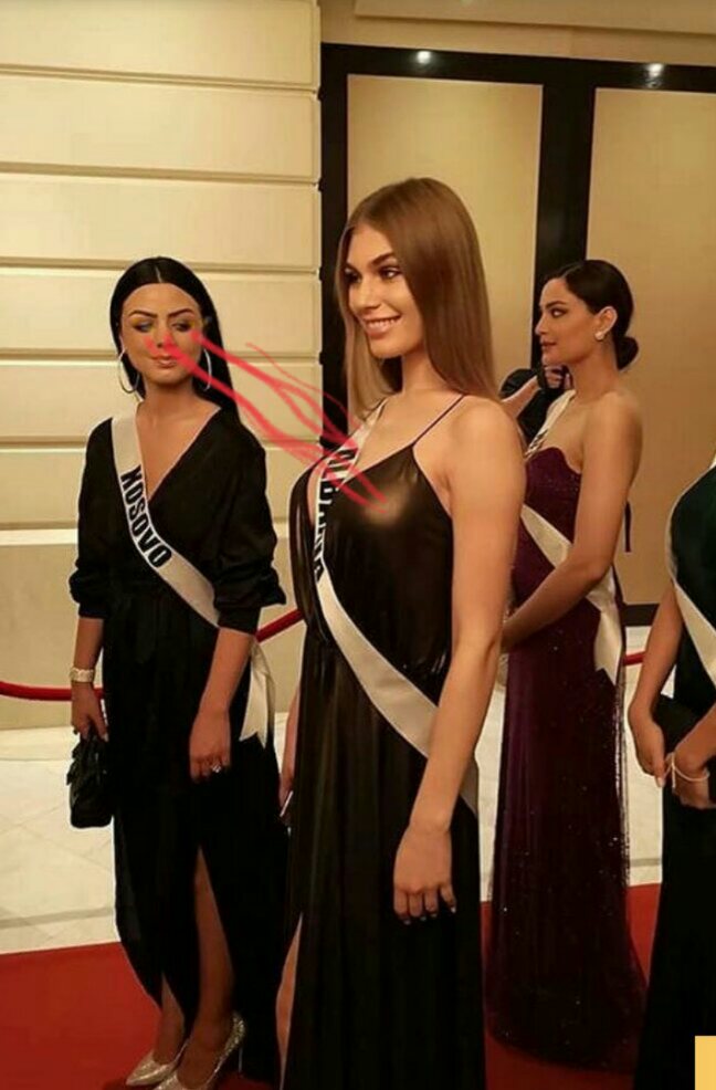 Miss Albania dandolo todo en la Cena de Bienvenida - Es la mas buscada y asediada por los fans ¡¡¡