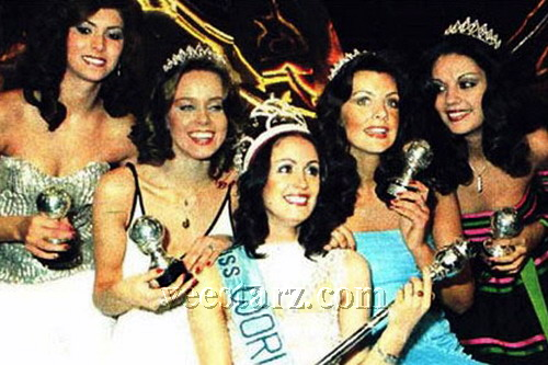 Espero que el vestido de la Ponce de León no sea blanco con plateado ni azul