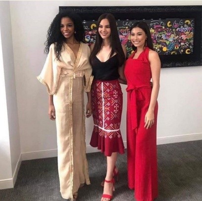 ENCUENTRO REAL: Catriona Gray junto con Miss Rep. Dominicana Y Miss Indonesia.