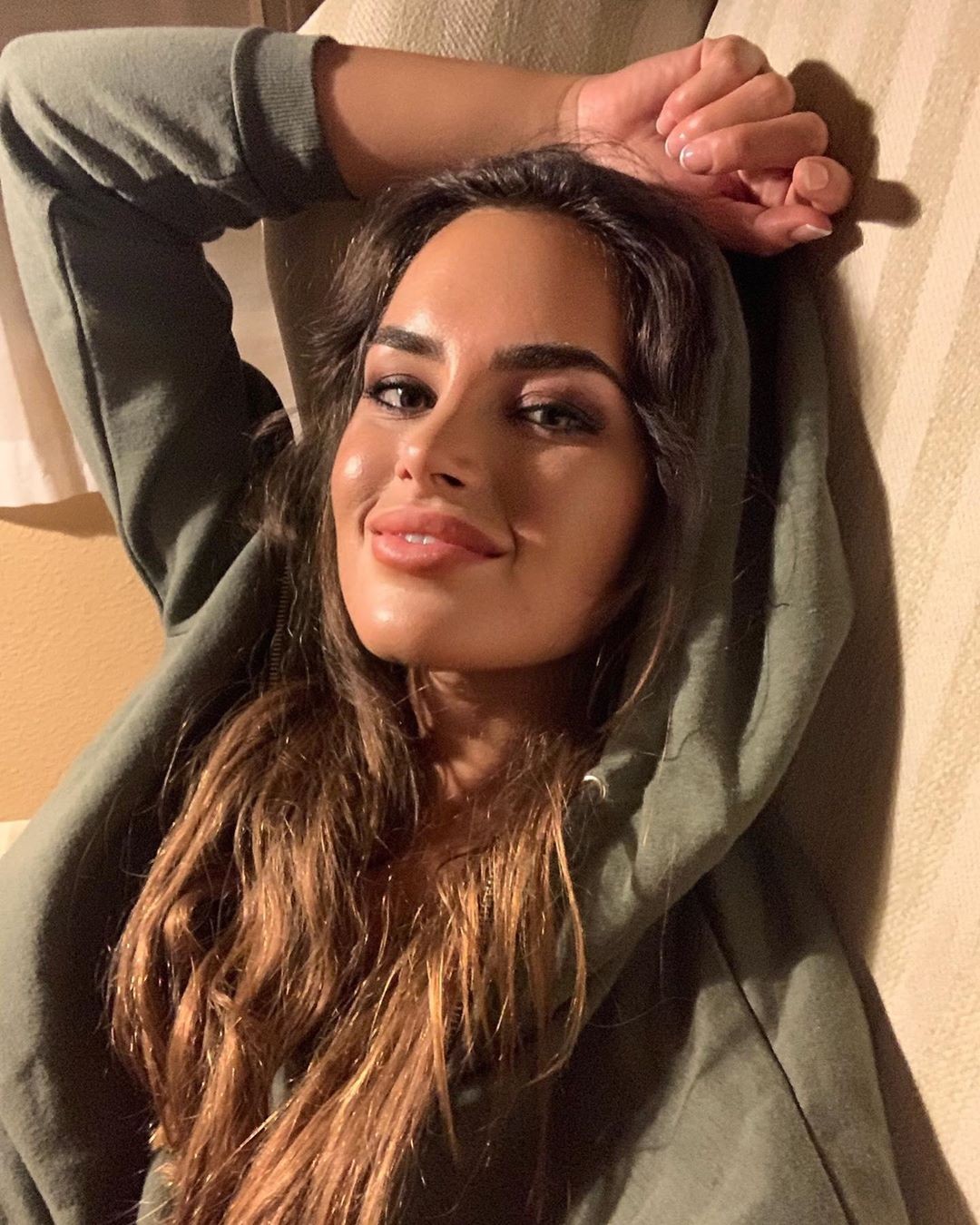 Andrea de Las Heras hablando en inglés rumbo al casting Miss Universe Spain el sábado