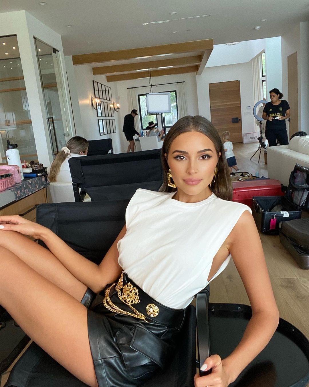 Olivia Culpo realiza nuevo photoshoot horas antes de estrenar nuevo look
