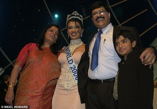 Priyanka Chopra celebra 20 años de haber sido coronada Miss Mundo