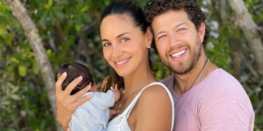 Más enamorados que nunca, así se han mostrado Valerie Domínguez y su esposo