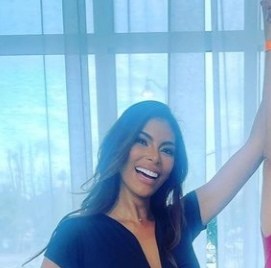 ***///... SERIA MUY MALDITO DECIR QUE LE PASARON RASTRILLO A ANDREITA MEZA....