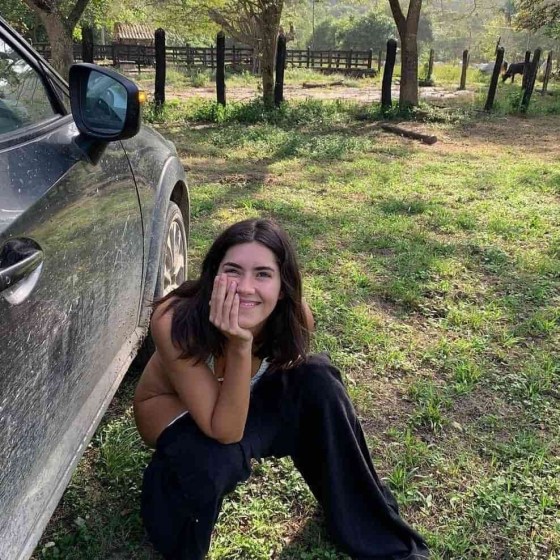 893895244_Desatinada-publicacin-de-Paulina-Vega-orinando-en-la-carretera.thumb.jpg.7b20cb5c4275cc7c838bd7f6e7589482.jpg