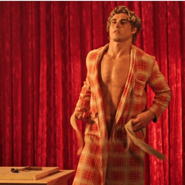 Nate Crhkovich Mister Supranational 2019 debutando como Actor en la serie de HBO "Minx" TOTALMENTE DESNUDO!!!!