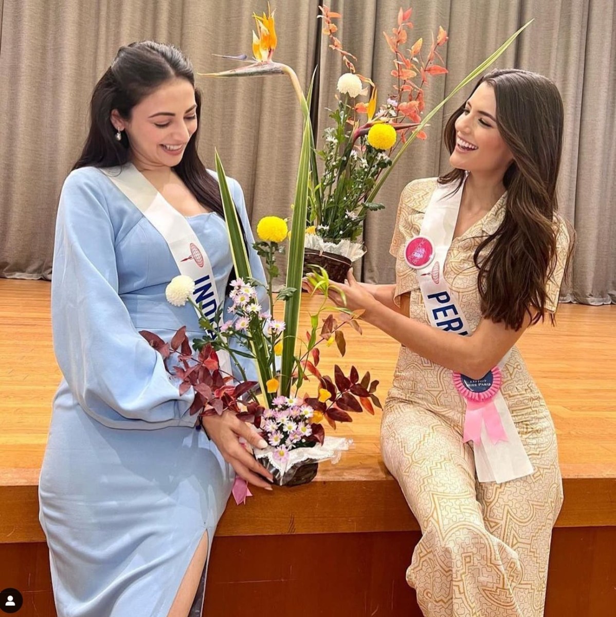 MÁS FOTOS DE TATI con India, Cuba, El Salvador, Tailandia, Indonesia y grupal en distintas actividades
