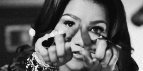 making-love-heart-with-the-hand.gif.7fba72287e1d4465cd381d6324d90b12.gif