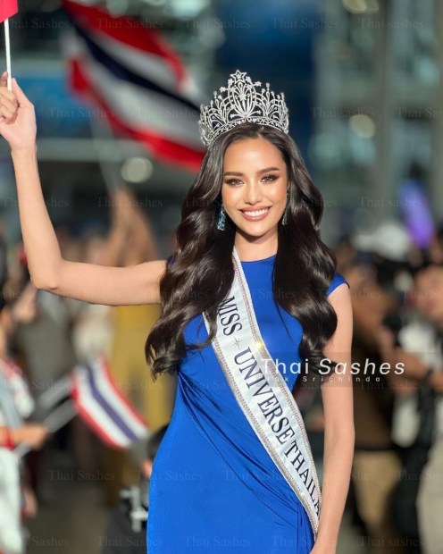 #ThaiSashes ✦ - Road to 73rd Miss Universe in Mexico  with Opal Thailand  27 Oct 2024 , Departure to Mexico   𝐏𝐥𝐞𝐚𝐬𝐞 𝐋𝐢𝐤𝐞 𝐒𝐡𝐚𝐫𝐞 𝐅𝐨𝐥𝐥𝐨𝐰 𝐒𝐮𝐛𝐬𝐜𝐫𝐢𝐛𝐞r━━━━━━༻᯽༺━━━━━━#ThaiSashes #สายสะพายไทยแ.jpg