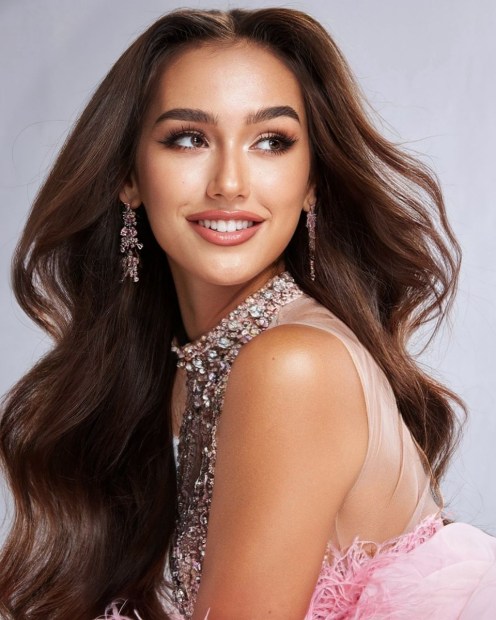 ME but GRAND   #wantedmissczechrepublic2025Road to-@missczechrepublic & @missgrandczechrepublic 2025Special thanks to @monglongstudio for making this dream come true photoshooting happen!  And for this adorable gown.jpg
