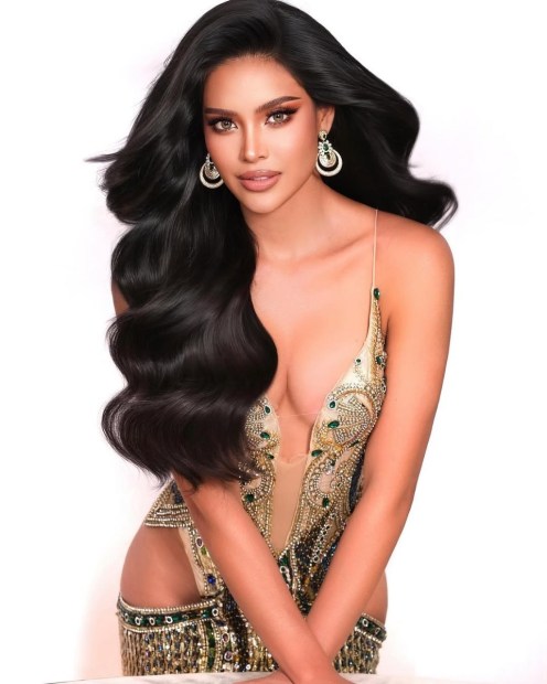 Diva   Makeup- @jedimakeupartist1 Hair @yo_korawathairstylist Dress- @narin_best88.jpg