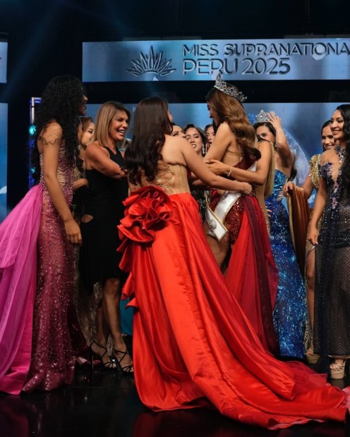 Felicidades @mayra.messa.g nuestra @misssupranational.peru 2025 rumbo al @misssupranational a realizarse este año en Polonia  La bellísima representante de @missperulimacentrooficial se alzó con el título esta n (2).jpg
