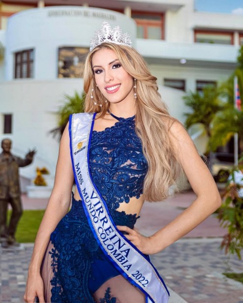 Devuelta a mi tierra! Que delicia llegar a mi samaria hermosa y ser recibida por @bomberosdesantamarta @santamartadtch  vivo orgullosa de nacer en la tierra de la magia de tenerlo todo • Luciendo un vestido de @glen.jpg