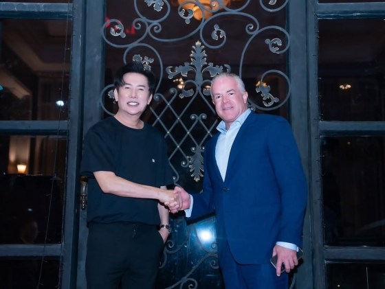 Mr. Nawat Itsaragrisil, CEO of Miss Grand International Public Company Limited (MGI) and the license holder of Miss Universe Thailand, warmly welcomed Mr. Raul Rocha and the executive team of the Miss Universe Organ.jpg