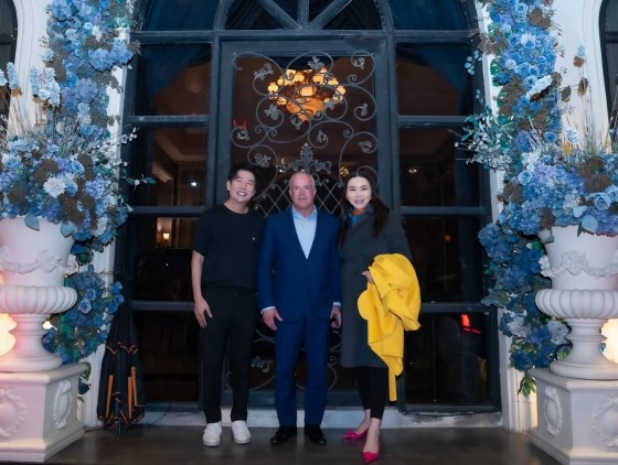 Mr. Nawat Itsaragrisil, CEO of Miss Grand International Public Company Limited (MGI) and the license holder of Miss Universe Thailand, warmly welcomed Mr. Raul Rocha and the executive team of the Miss Universe O (1).jpg