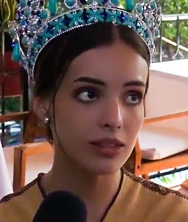 Vanessa_Ponce_(1)_(cropped).jpg.efa41ca77f82cd3c30fa009920cdd652.jpg