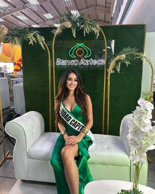 En actividades de @missuniversegt con @bancoaztecagt.jpg