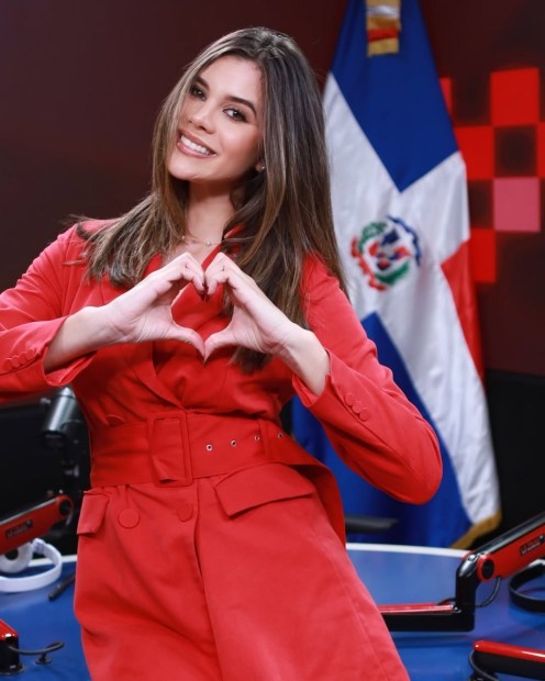 ¡Estamos de fiesta y con programazo! 🇩🇴🎉 Hoy celebramos la Independencia Dominicana con una e.jpg
