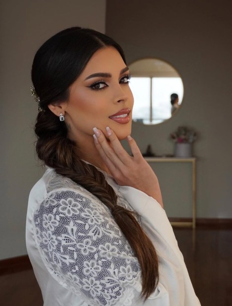 •Amar es cuidar🧏🏻_♀️🤍••• @neframakeup • @kike.stylist.jpg