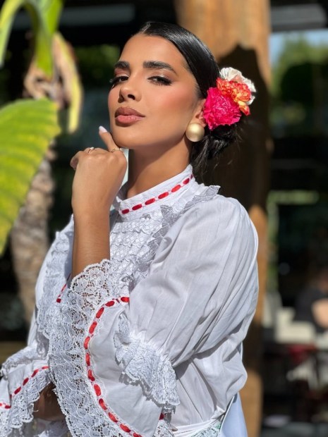 Encantada com cada detalhe da minha produção em Traje de Chapoleira e com todo o carinho recebid.jpg