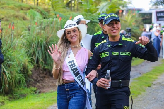 Las candidatas al 54 @reinadointernacionaldelcafe visitaron la Reserva Ecológica de Río Blanco c (18).jpg