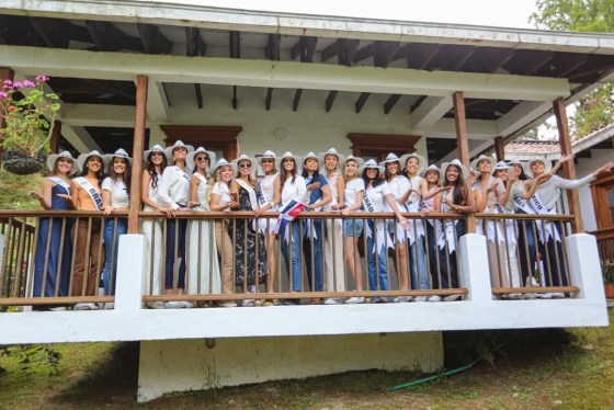Las candidatas al 54 @reinadointernacionaldelcafe visitaron la Reserva Ecológica de Río Blanco c.jpg