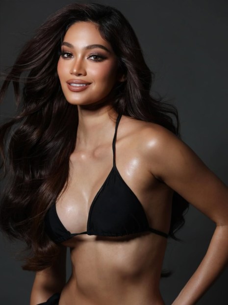 Ready❤️ @missintercontinentalorg MUA- @makeup_mario Hair- @mon_worrachore Photo- @mykwang46#Miss.jpg