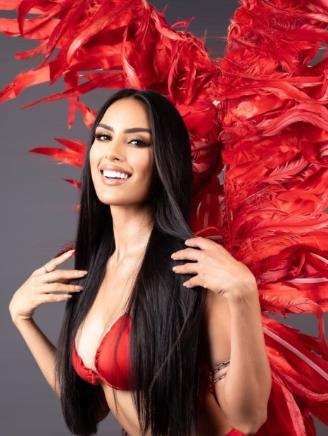 🪽❤️_🔥@simonenriquezstudio 📸@elisaboutiquemx 👠@marencocirugiaplastica @unda.spa @mexicanauniv.jpg