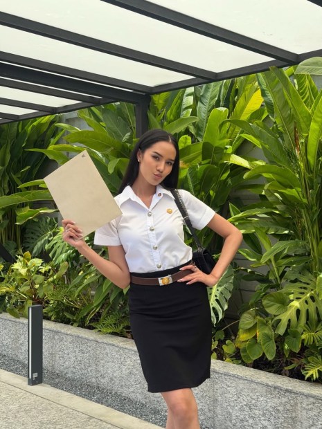 made it to the dean’s list🤓.jpg